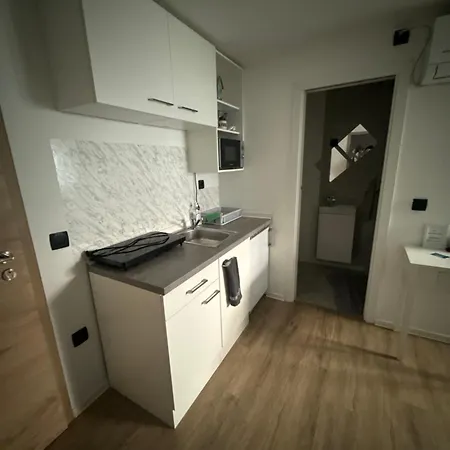Nina Apartmán Koper